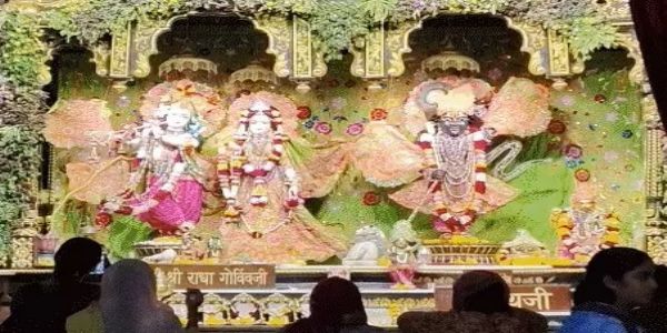જન્માષ્ટમીએ અમદાવાદના ઇસ્કોન મંદિરમાં ઇમર્સિવ લાઇટ એન્ડ સાઉન્ડ અને ડ્રોન શો,600 કિલો ફૂલોથી ભવ્ય શણગાર