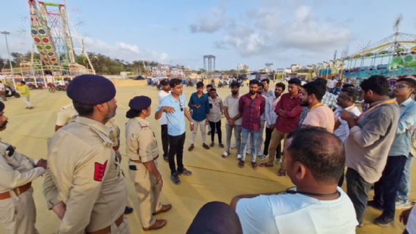 શ્રી કૃષ્ણ સખા સુદામા સાંસ્કૃતિક લોકમેળામાં આગની ઘટનાની સફળ મોકડ્રિલ. શ્રી કૃષ્ણ સખા સુદામા સાંસ્કૃતિક લોકમેળામાં આગની ઘટનાની સફળ મોકડ્રિલ.