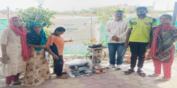હાથમાં સિલાઈ મશીન, આંખોમાં આત્મનિર્ભરતાનું સપનું: બાડા-ફીલોણની મહિલાઓને મળી રોજગારની નવી તક
