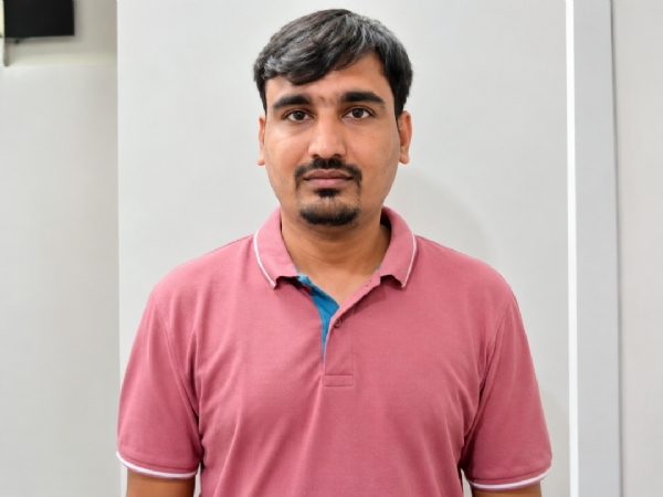 લાંચ લેતા પકડાયેલ આરોપી લાંચ લેતા પકડાયેલ આરોપી
