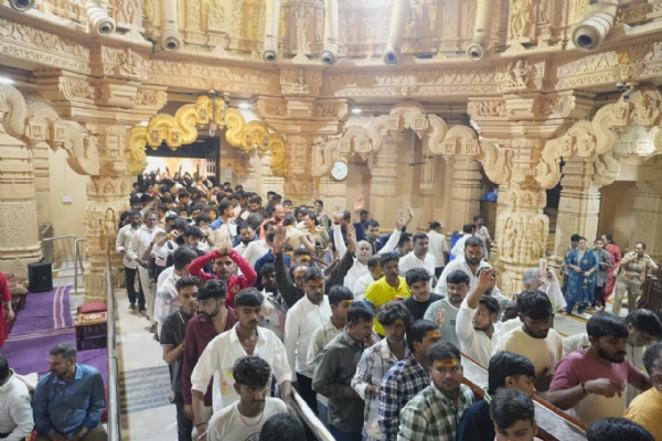 સોમનાથ મંદિર પરિસર. ગુંજી ઉઠ્યું
