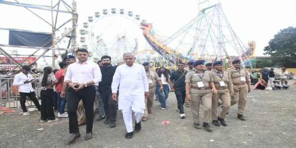 મંત્રી કુંવરજીભાઈ બાવળિયાએ રાજકોટના ‘વિરાસતથી વિકાસ લોકમેળા’ની લીધી મુલાકાત; સુચારૂ આયોજન બદલ તંત્રને બિરદાવ્યું