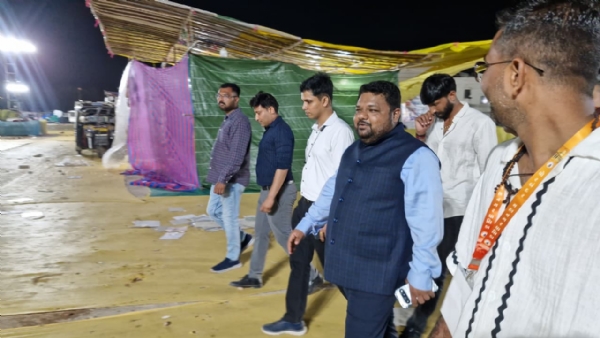 લોકમેળા   બાદ  મેયર  સાગર મોદીએ  ગ્રાઉન્ડની  મુલાકાત   લઈ વ્યવસ્થાઓની  સમીક્ષા  કરી.