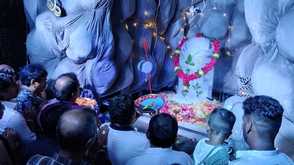 વેરાવળમાં જન્માષ્ટમી પર્વે પવનપુત્ર મિત્ર મંડળ દ્વારા બાબા અમરનાથની બરફની
