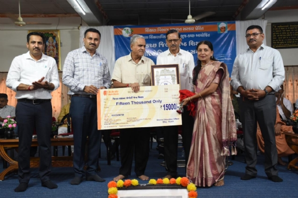 માતૃછાયા ના શિક્ષિકા માતૃછાયા ના શિક્ષિકા