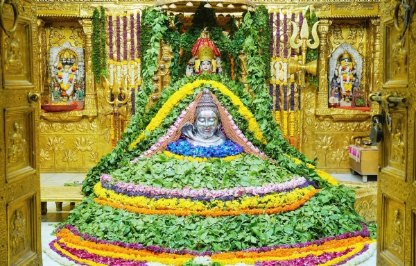 પ્રથમ જ્યોતિર્લિંગ સોમનાથ મહાદેવને પવિત્ર