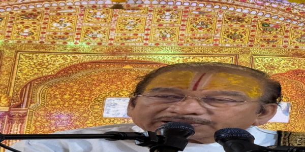 અમેરિકામાં, ભગવતાચાર્ય કૃષ્ણચંદ્ર શાસ્ત્રીએ દૈવી ભક્તિનો સાર સમજાવ્યો